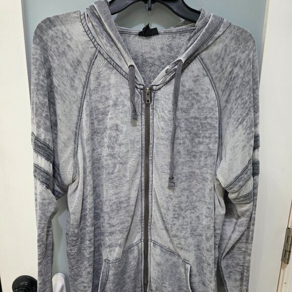 torrid Tops - Torrid Women’s Zip Up Hoodie Gray Size 2 Plus Burnout Lightweight Long Sleeve